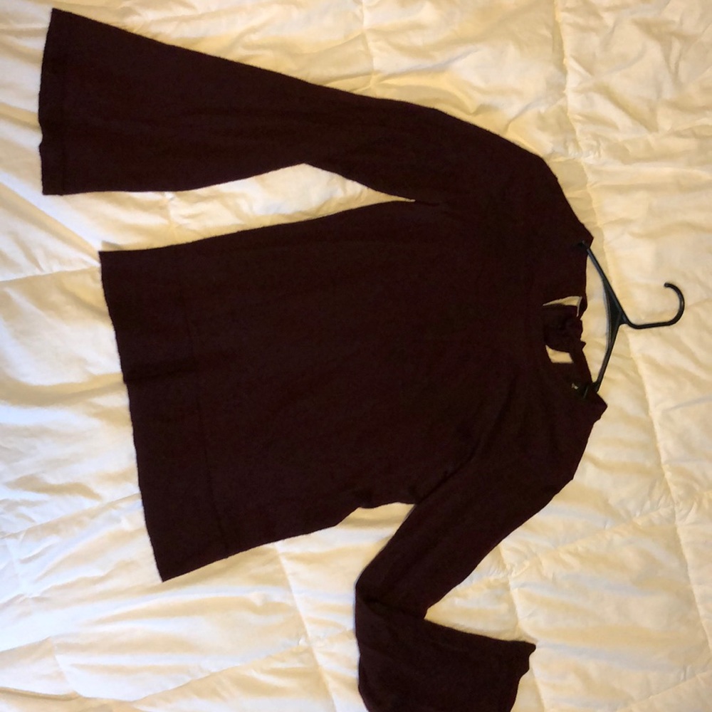 Bell sleeve maroon/purple sweater